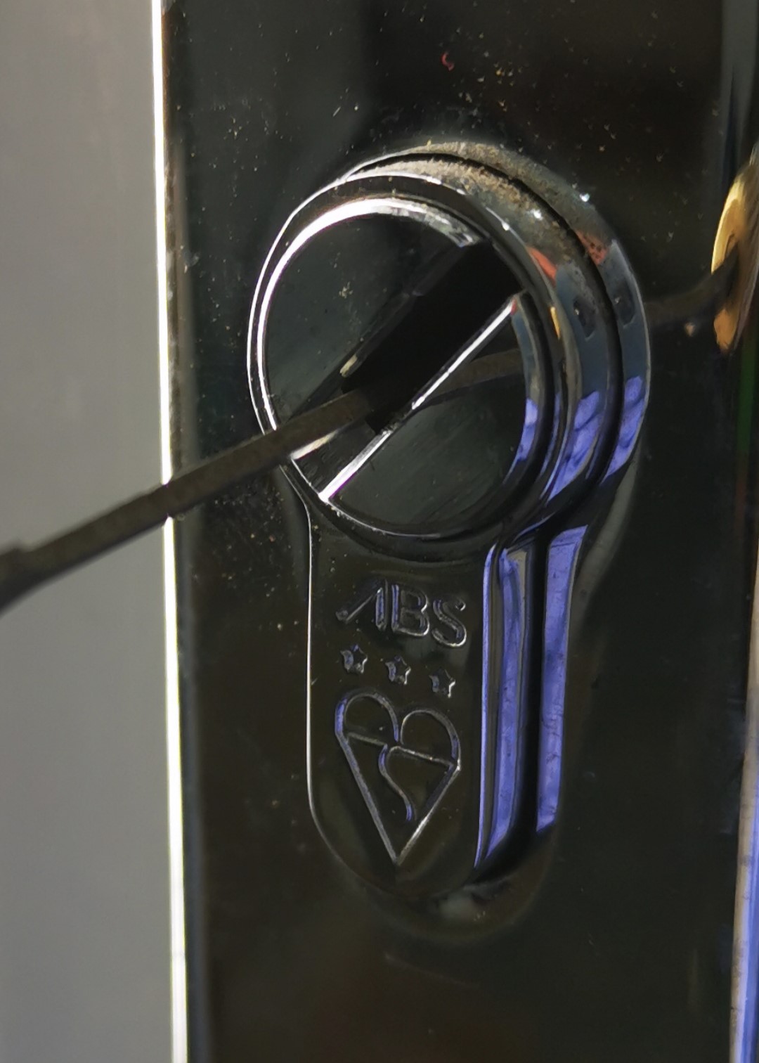 Avocet ABS Anti Snap Lock